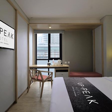 Up-Peak Hotel Simpang Lima Semarang Formerly Ha-Ka Simpanglima Hotel เซอมารัง ภายนอก รูปภาพ