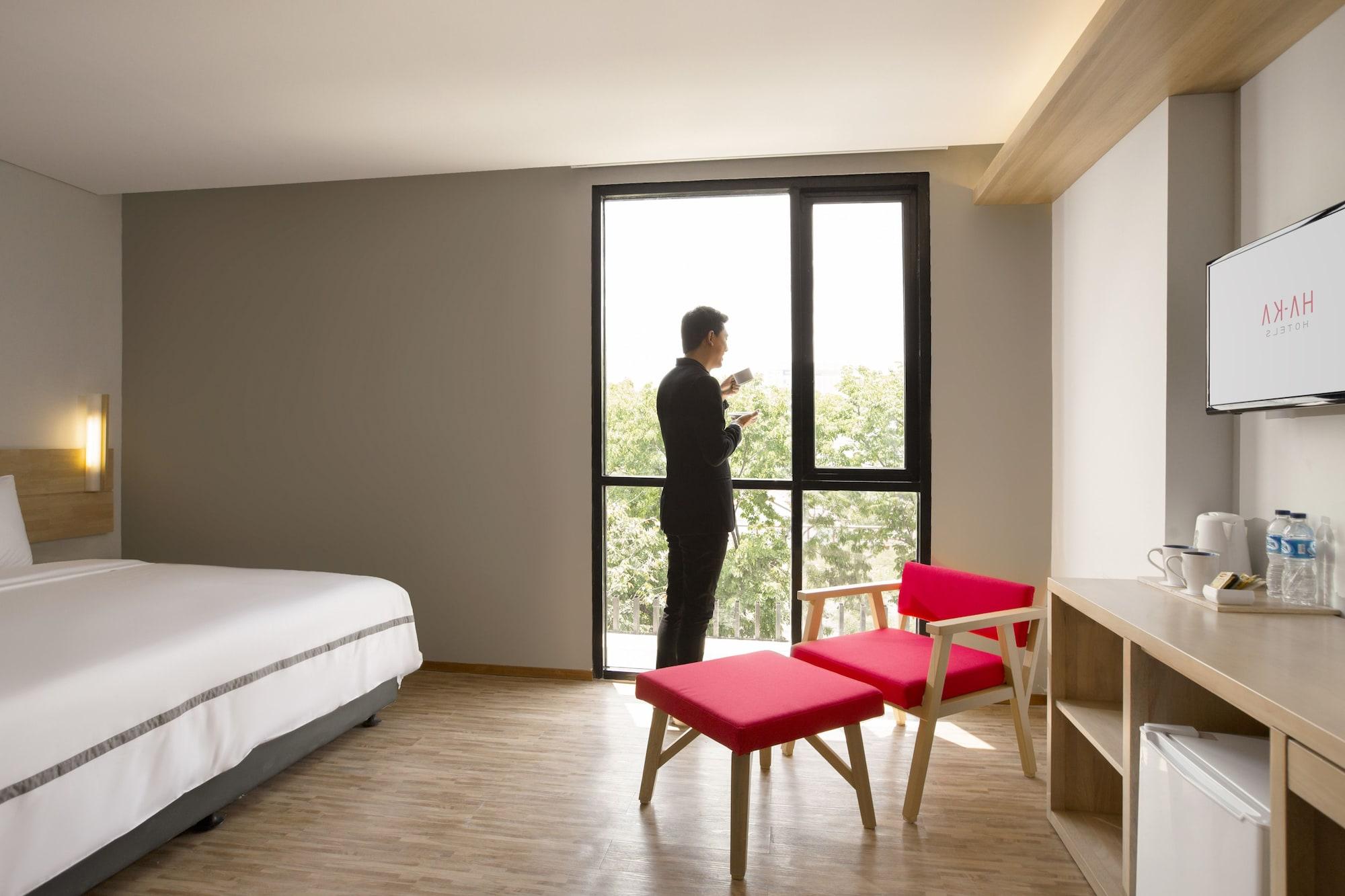 Up-Peak Hotel Simpang Lima Semarang Formerly Ha-Ka Simpanglima Hotel เซอมารัง ภายนอก รูปภาพ