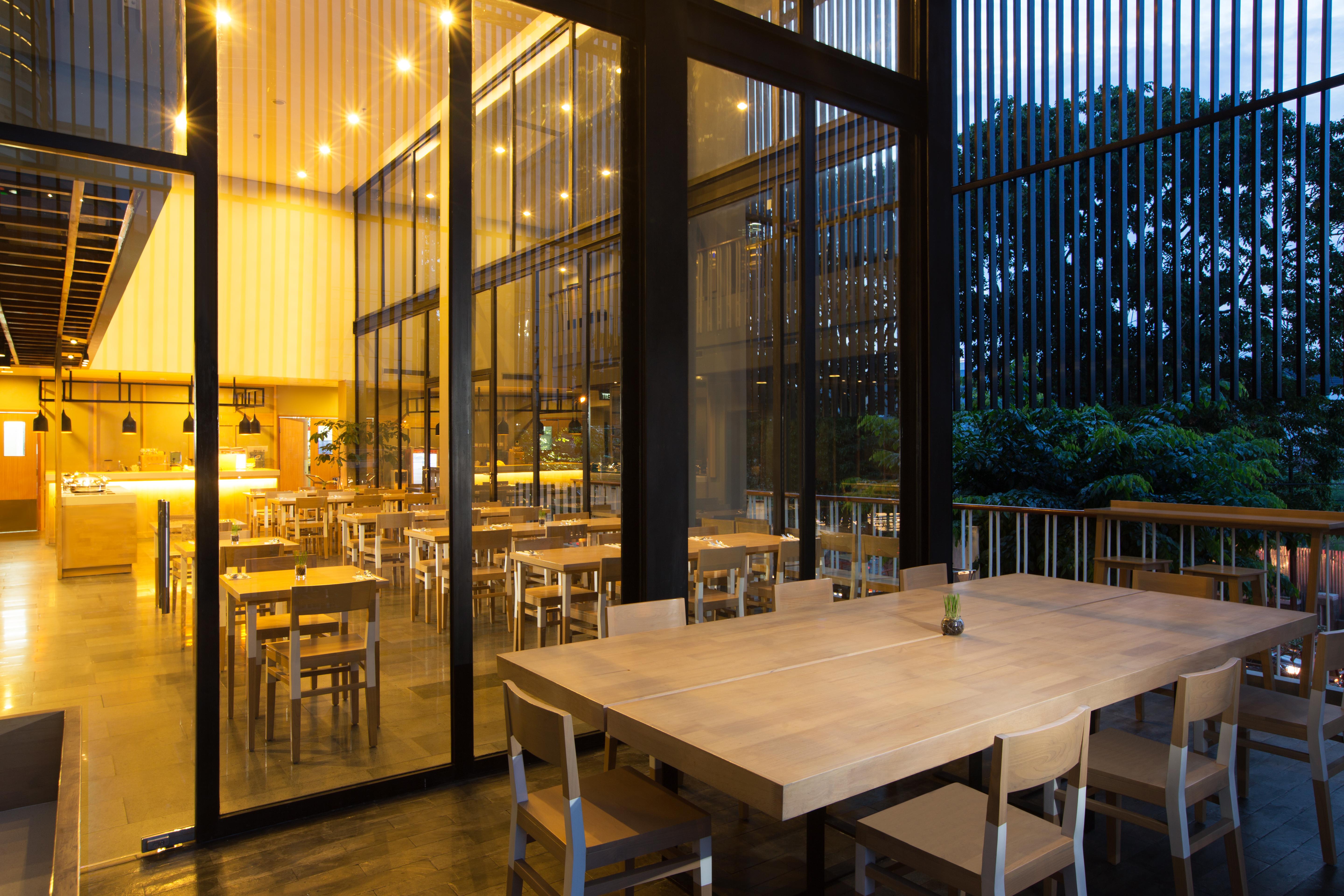 Up-Peak Hotel Simpang Lima Semarang Formerly Ha-Ka Simpanglima Hotel เซอมารัง ภายนอก รูปภาพ
