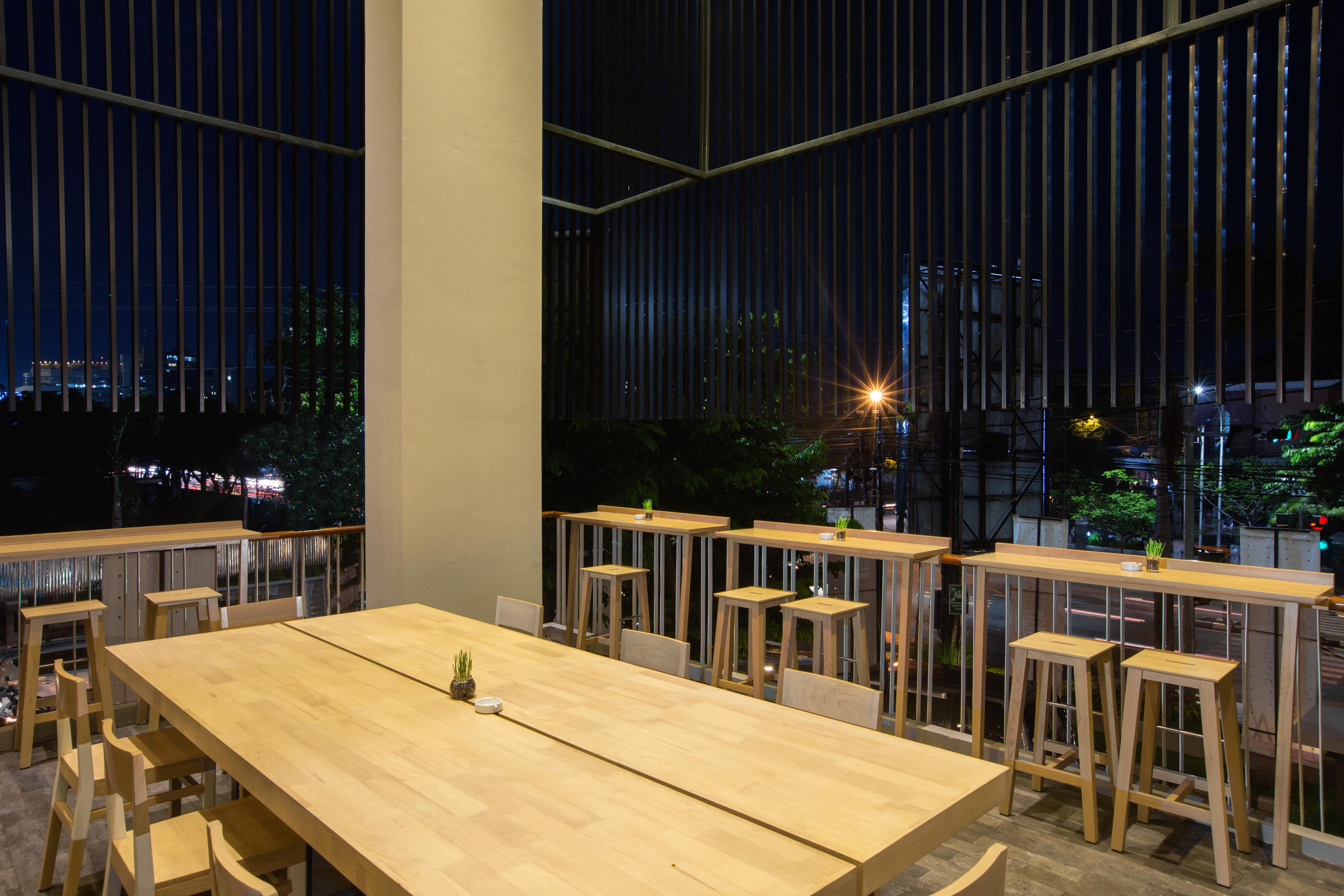 Up-Peak Hotel Simpang Lima Semarang Formerly Ha-Ka Simpanglima Hotel เซอมารัง ภายนอก รูปภาพ