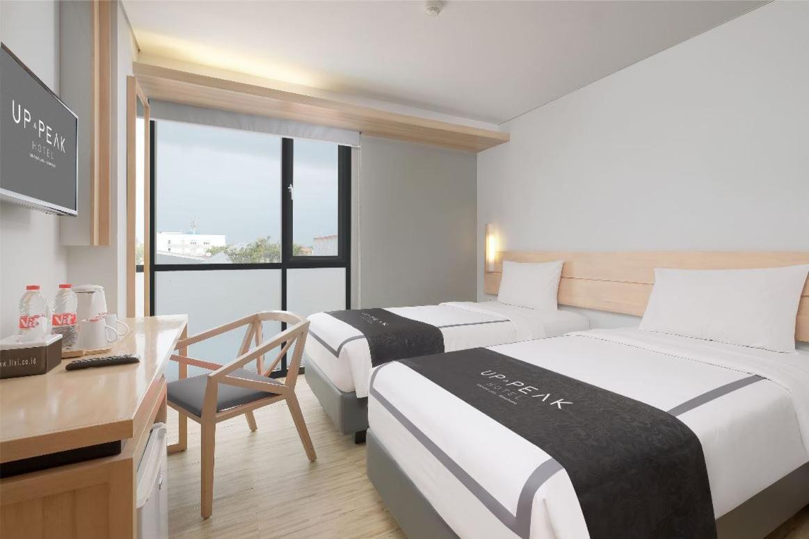 Up-Peak Hotel Simpang Lima Semarang Formerly Ha-Ka Simpanglima Hotel เซอมารัง ภายนอก รูปภาพ